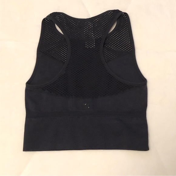 2 Cropped Workout Tanks - Picture 4 of 4